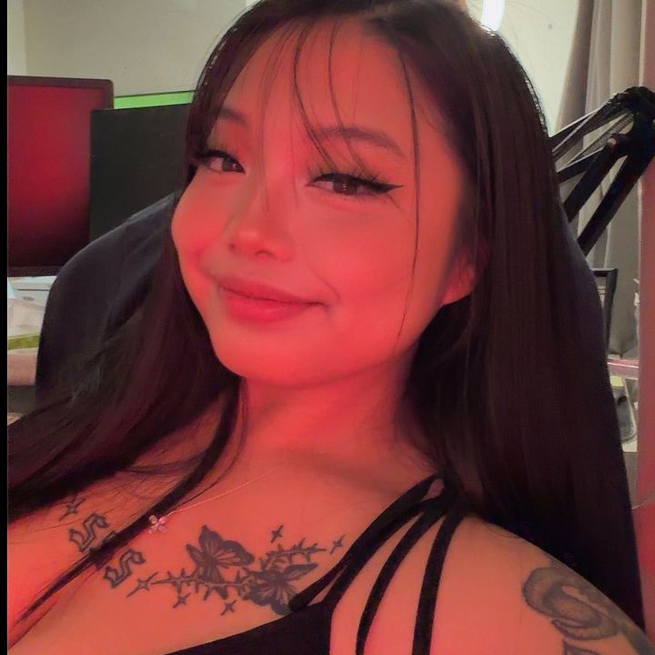 NIKOLE☁️