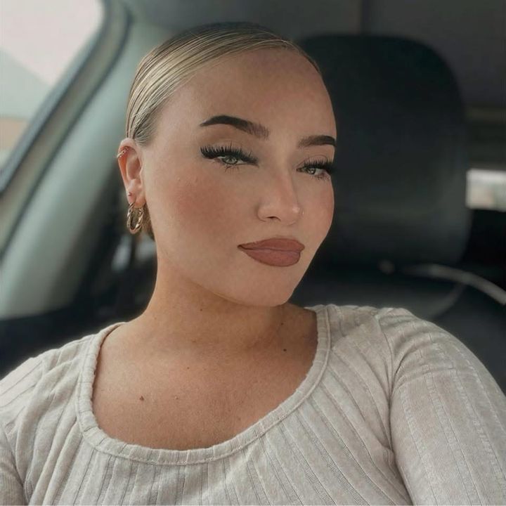 a s h l e y ᥫ᭡