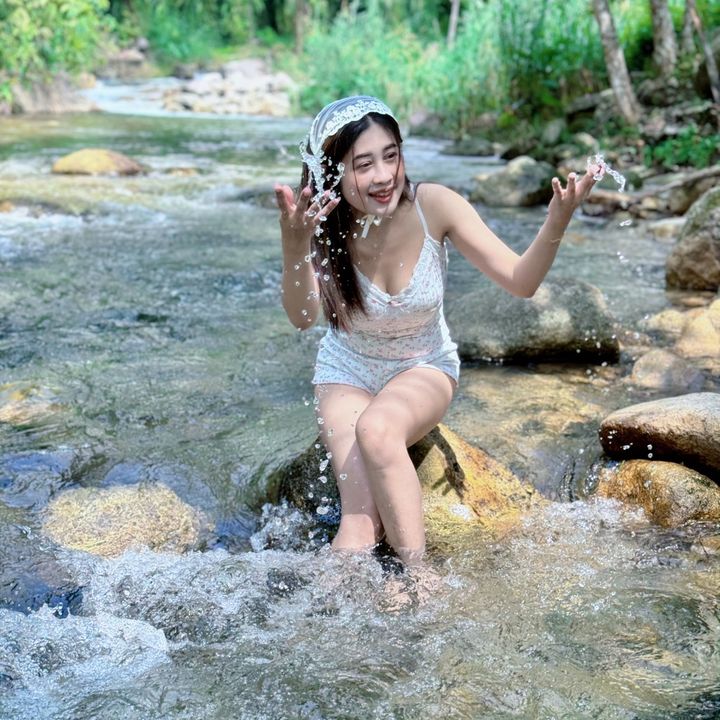 แนน ใบจาก