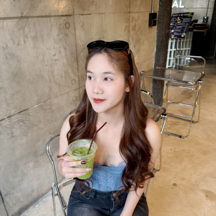 Fern อยากรีวิว 👚🐰
