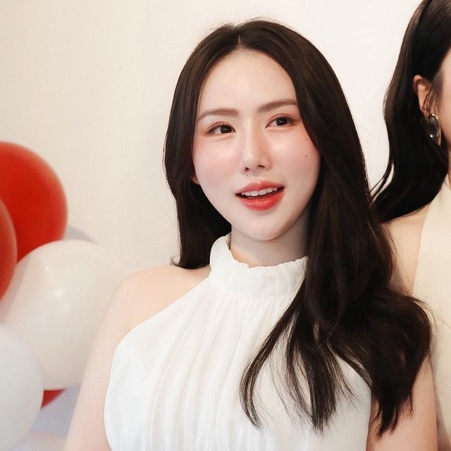 พิพลอยผิวสวยบอกต่อ