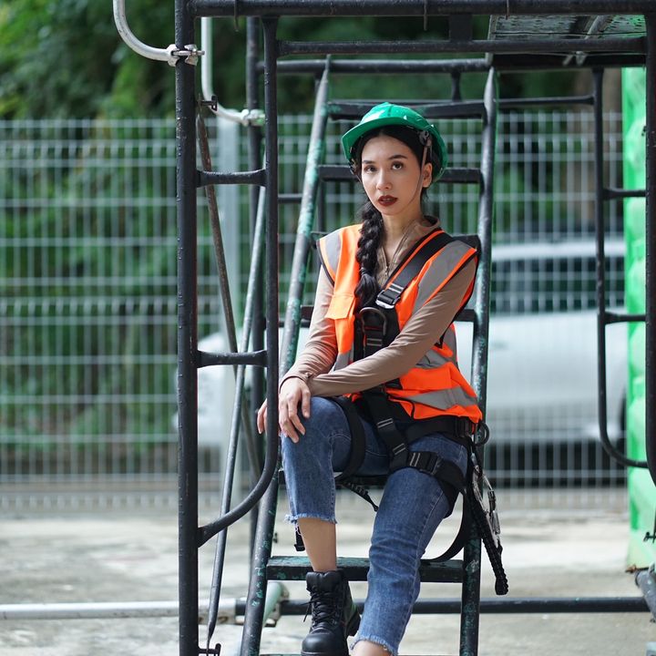 กีต้าร์ที่เป็นจป.เอง 👷‍♀️