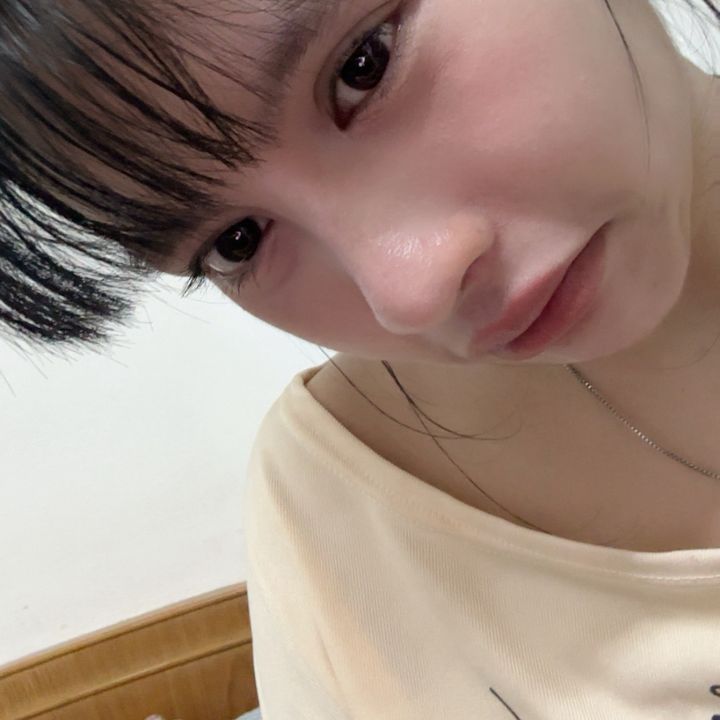 ครีมชอบกินไอติม🧁