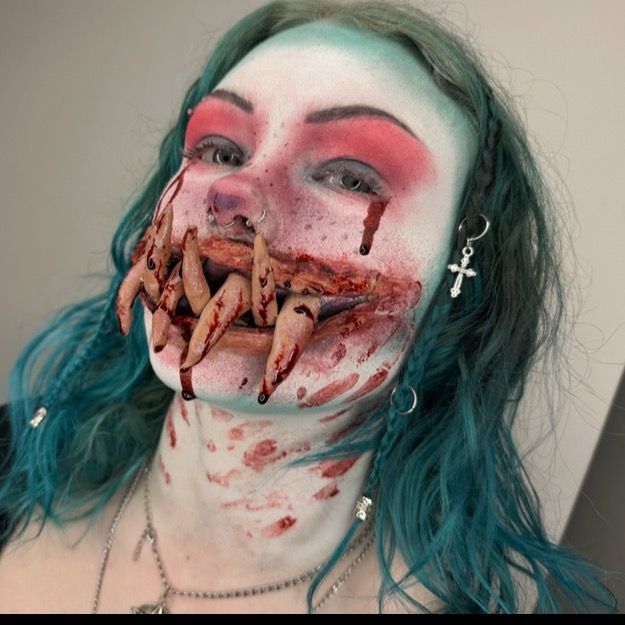 mollygarsidemakeup