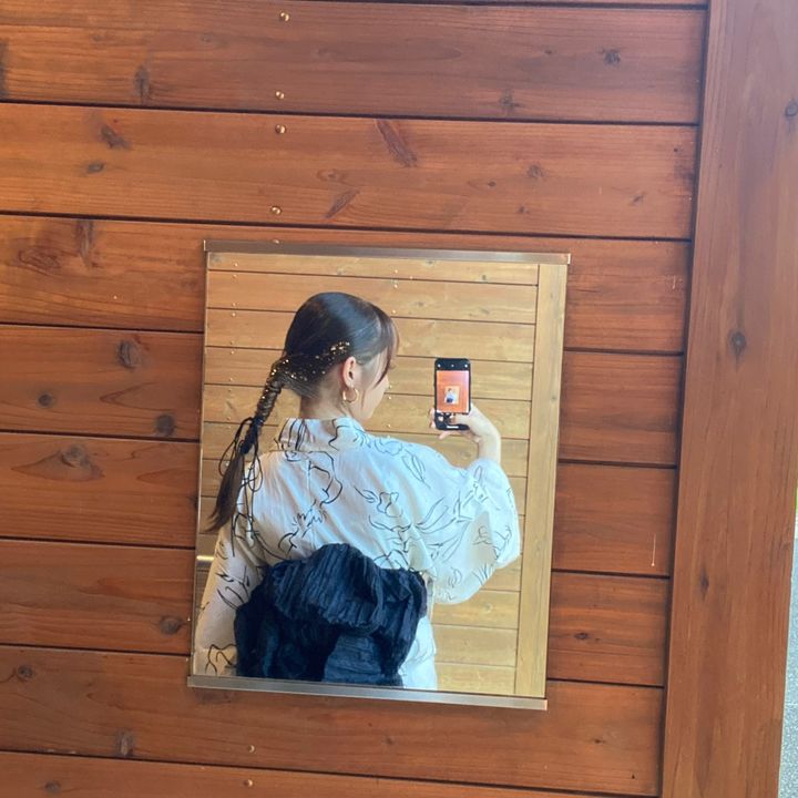 010618