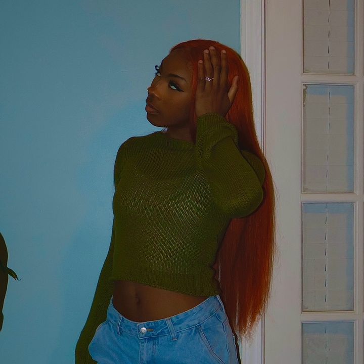 Loni 🌺🧡