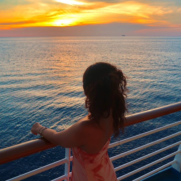 Flora | Travel & Wellness