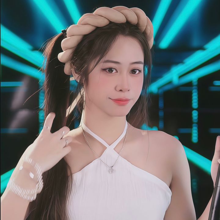 Bé Miu lớp diuu 😯😯