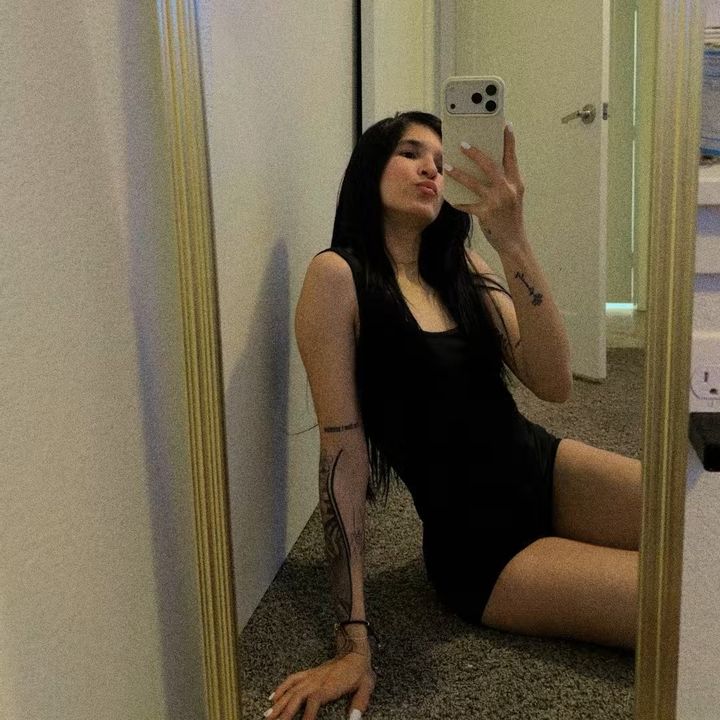 E🖤