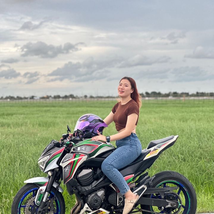 Ying 🏍️