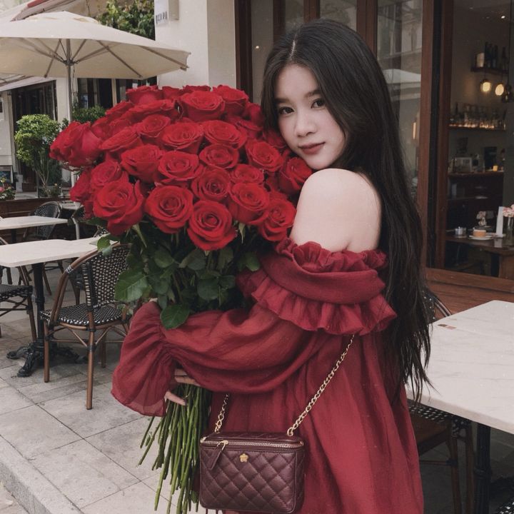 𝑇ℎ𝑢 𝐻𝑢𝑜𝑛𝑔 ♡