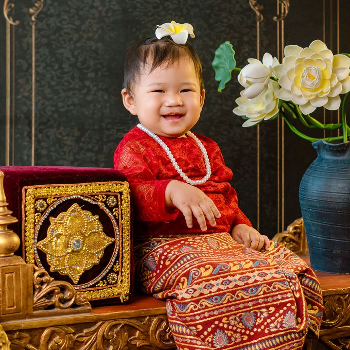 👑**ဧကရီ**👸👑
