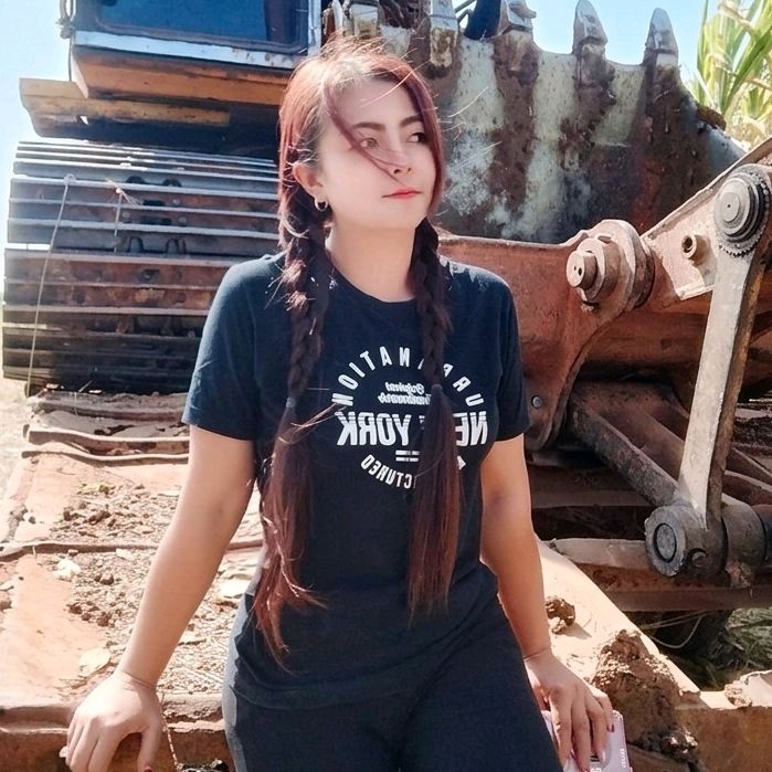 สาวดาวดั้มซิ่ง