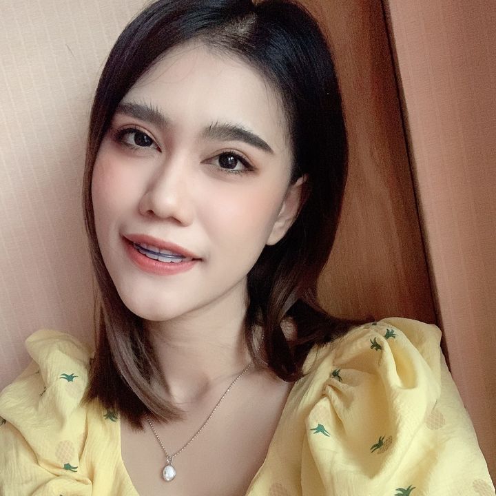พลอยมณีที่ไม่ใช่พลอยเมนี่