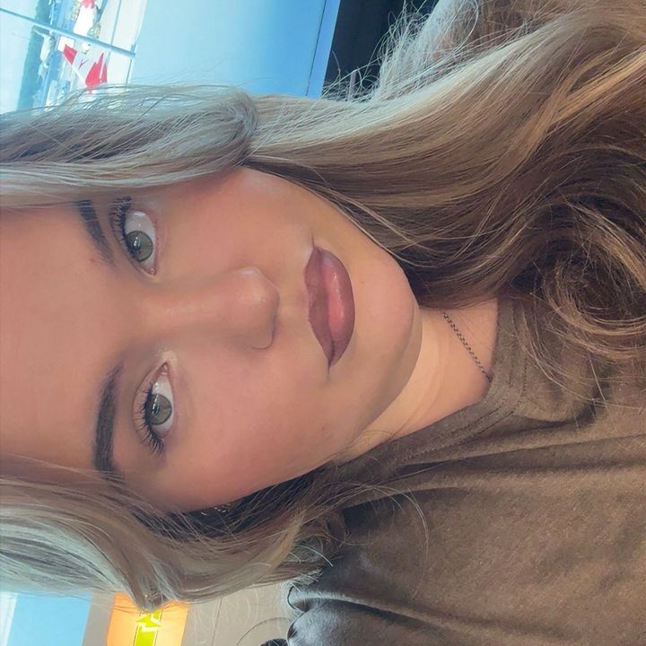 𝑽𝒊𝒐𝒍𝒂🇦🇱