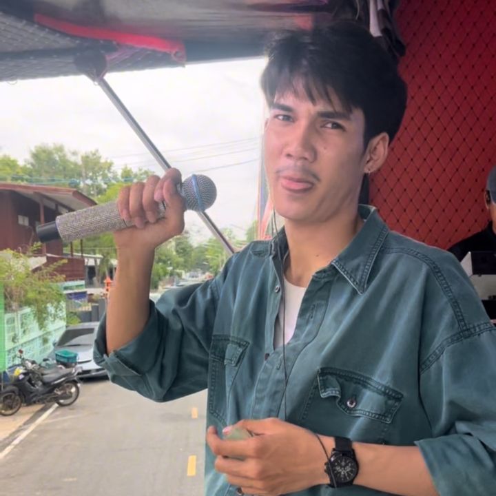 กริชเพชร พานซ้าย