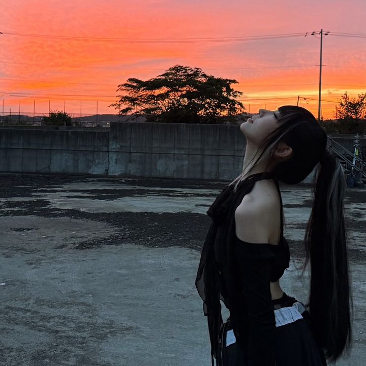 ま