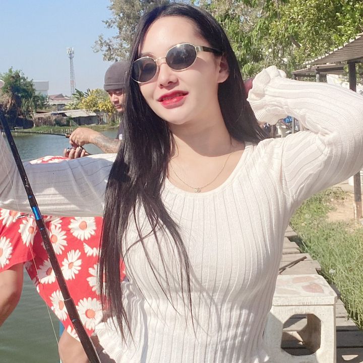 แนน พนิดา  ผาสุข