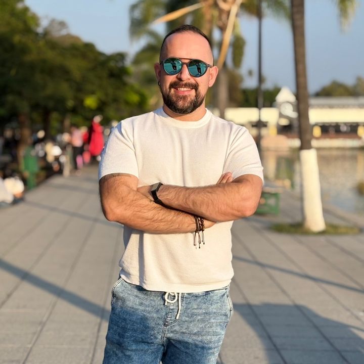 Charlie Hinojosa