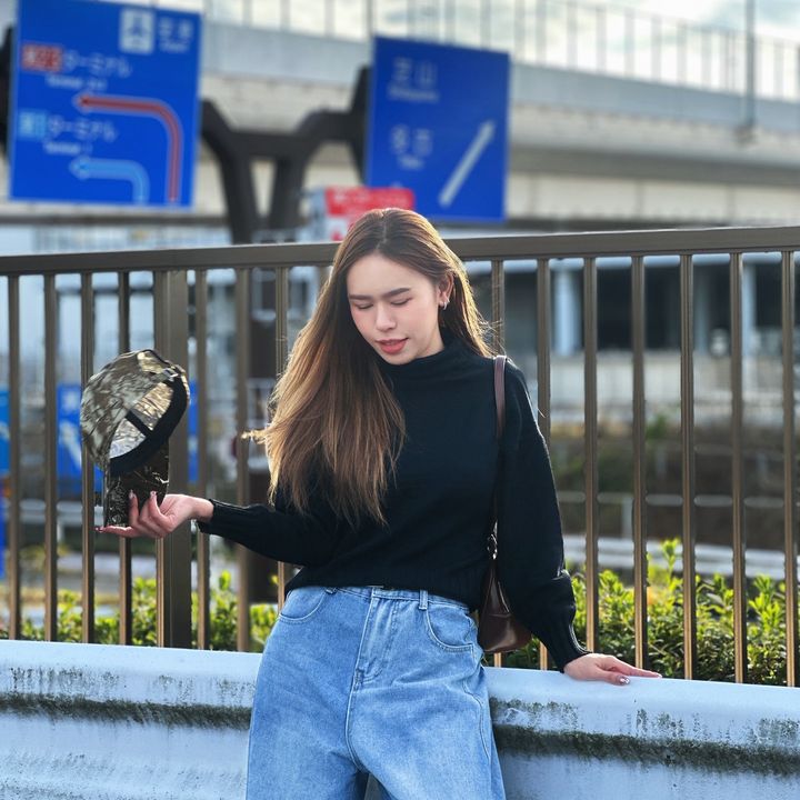 เมวี ไอแอมอะโลนนน🌻