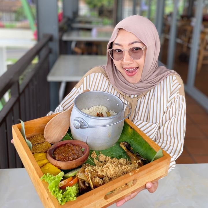 Mamim Gen || Review cinta