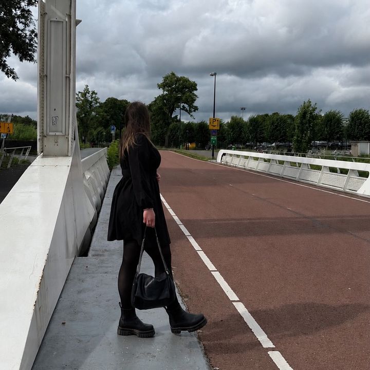 𝒞𝒽𝓇𝒾𝓈𝓉𝒾𝓃𝑒
