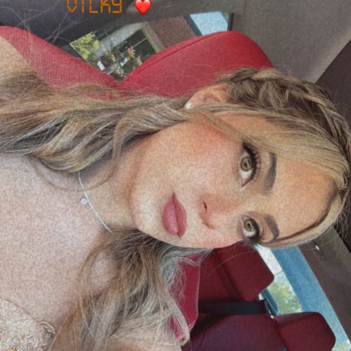 🍒 Vicky 🍒