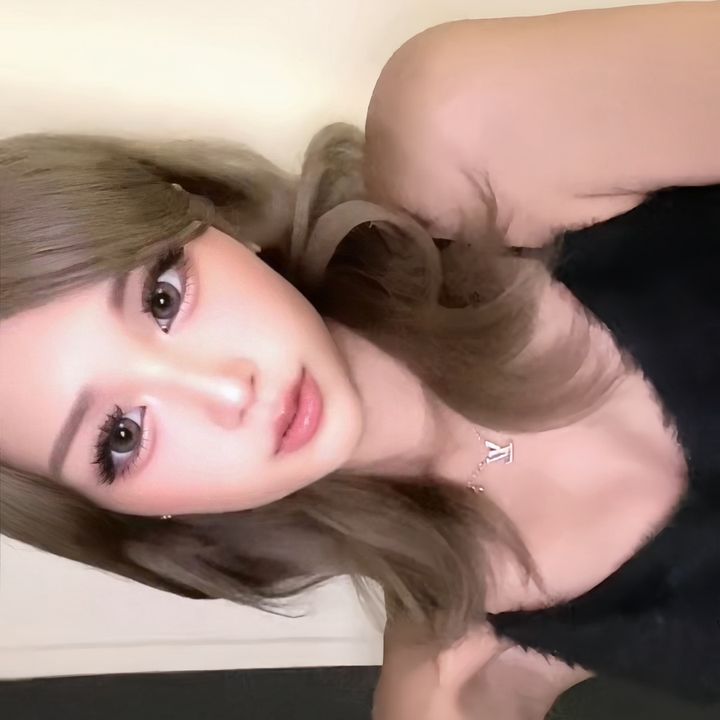 𝘮