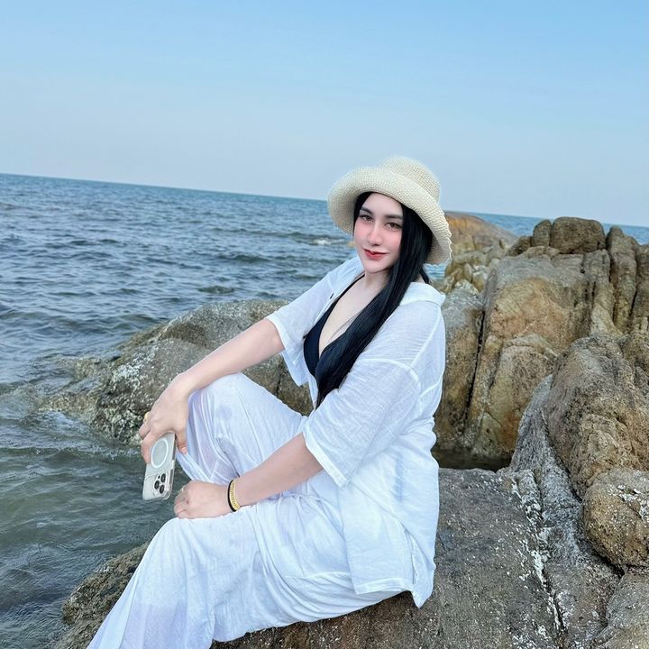 Nuy lakavanit