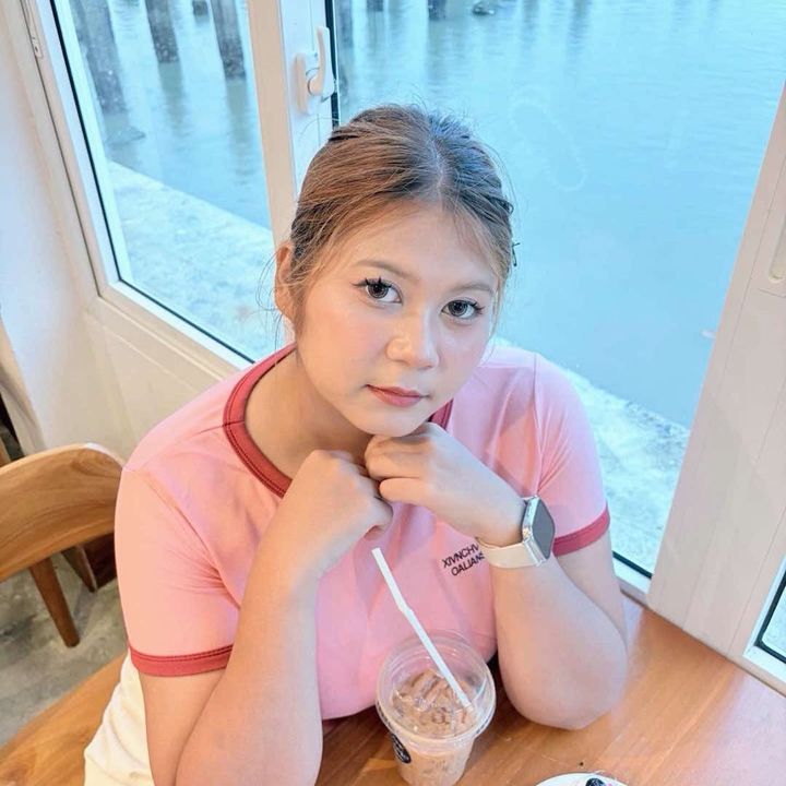 พลอย🫶🏻✨