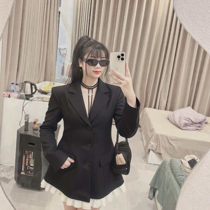 Tỷ Tỷ Review