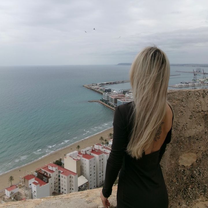 𝐸𝓌𝑒𝓁𝒾𝓃𝒶💗