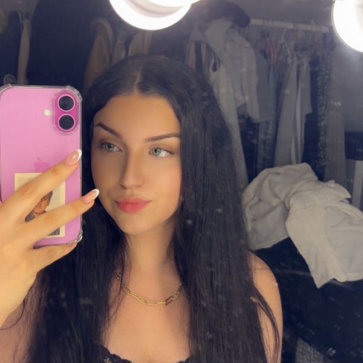 Lara Schrrs