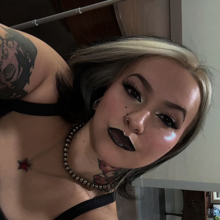 Viola♠️🕷️🍒