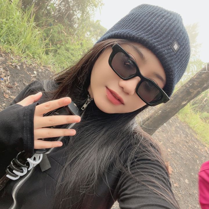 🍒🧚♀️🍷✨