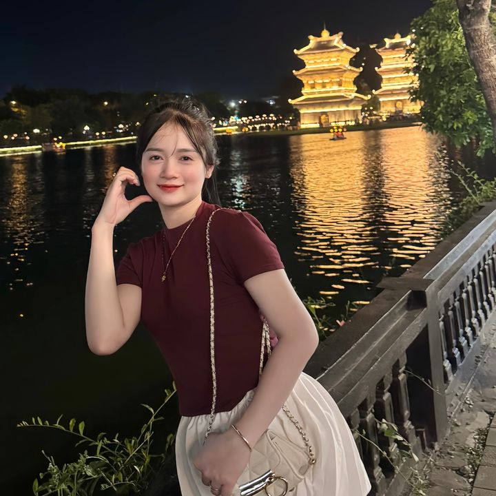 Mẹ Tuệ Nhi