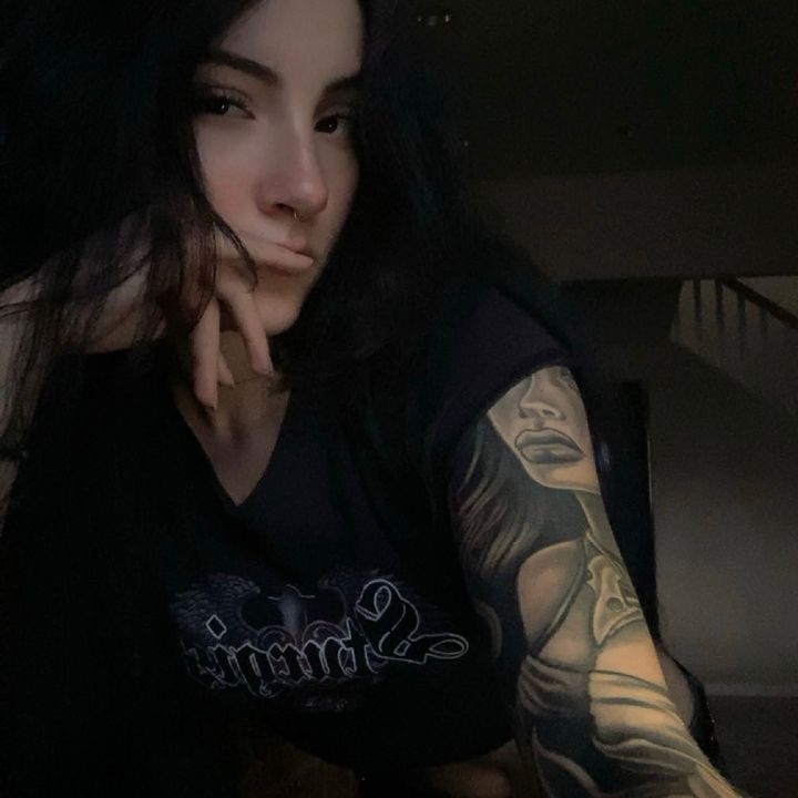 ༺𝐸༻