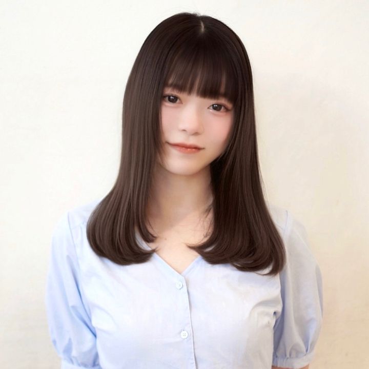 前髪に気合いしかない女