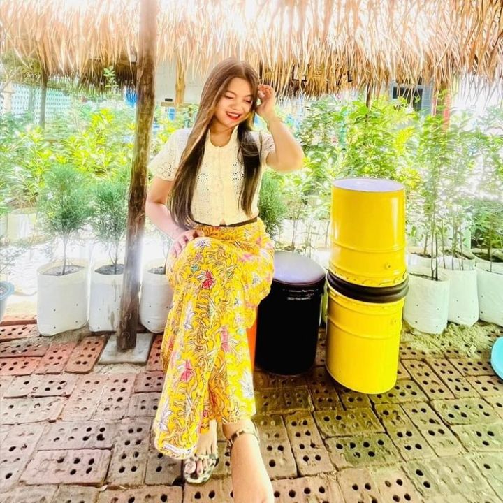 Bella Bo ( စည်းစိမ်ရှင် )