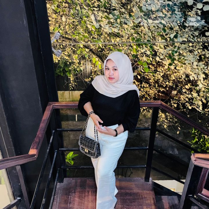Adiani Purnama Putri