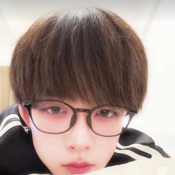 けん