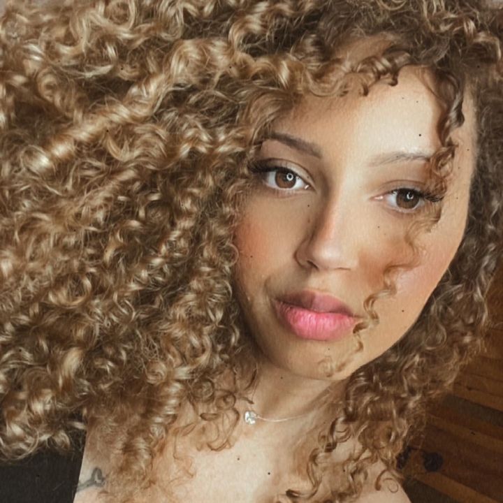 Simone