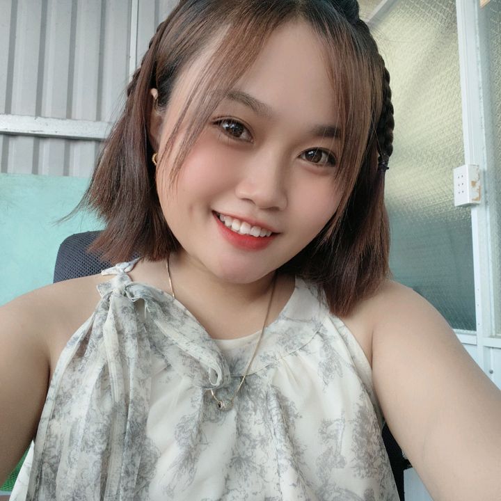 Thắm Lê
