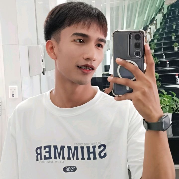 J A M E S (ช่องจริง)