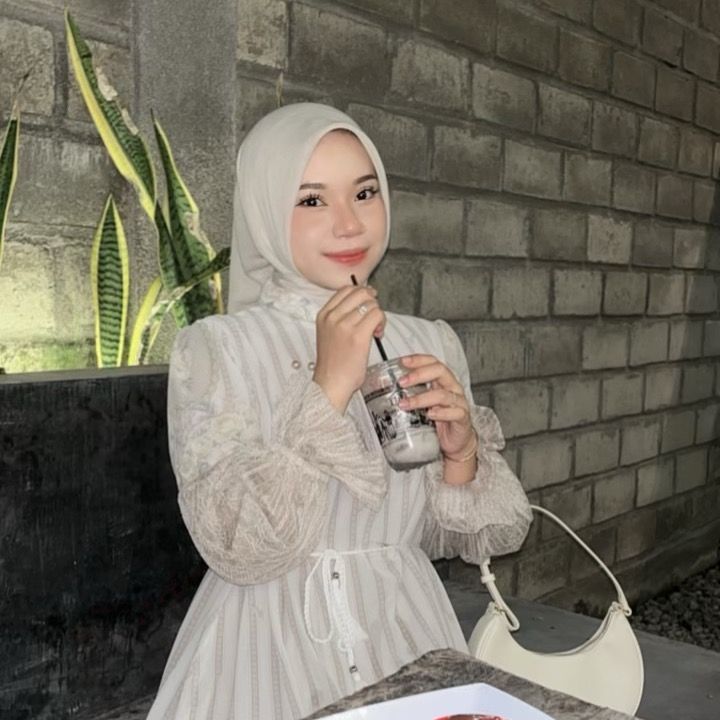 alvy ˙⋆✮