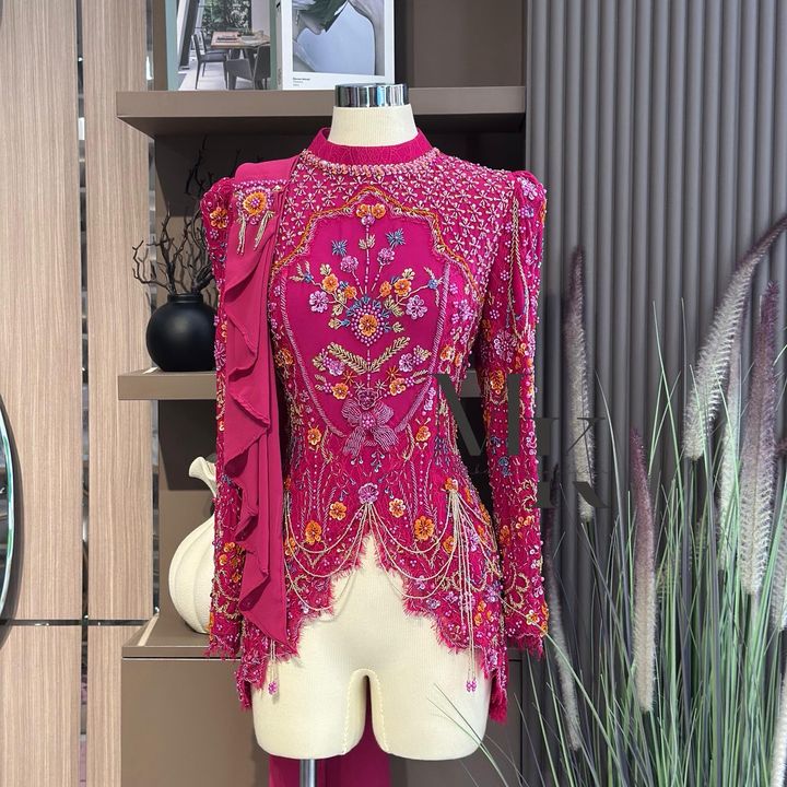 SEWA KEBAYA PAMEKASAN