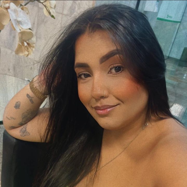 Aline Tavares