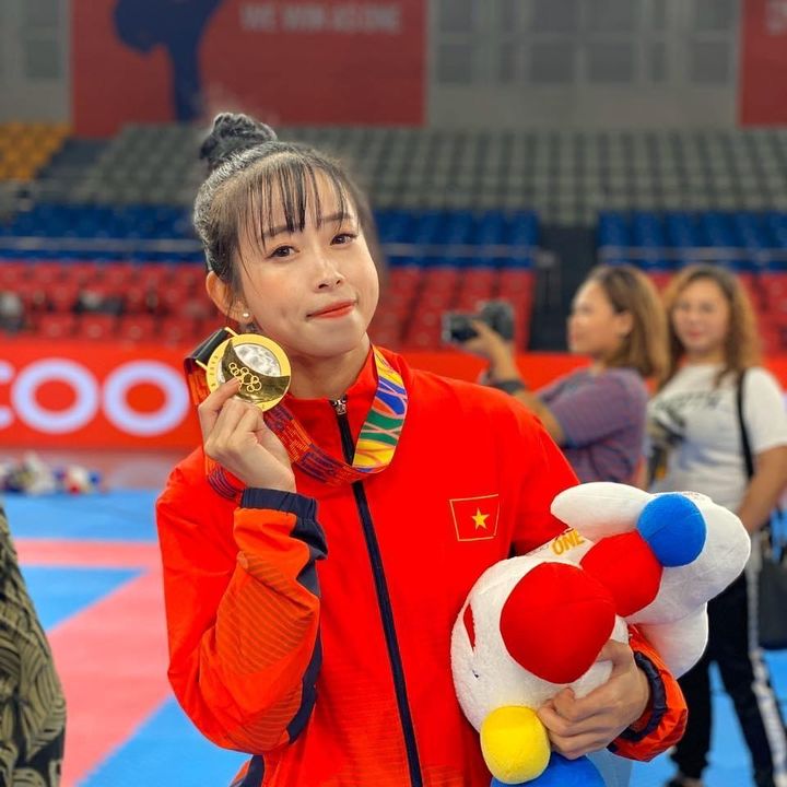 Châu Tuyết Vân