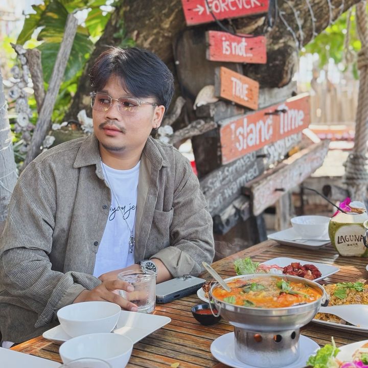 มาร์ค มั่นคง