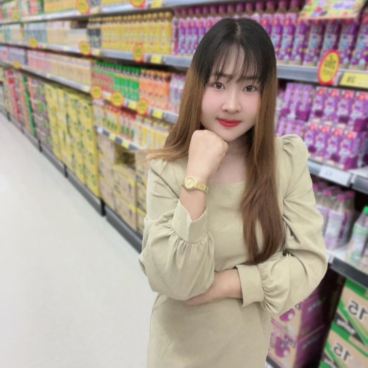 โมเมย์ ขายทุกอย่างที่ใช้เอง